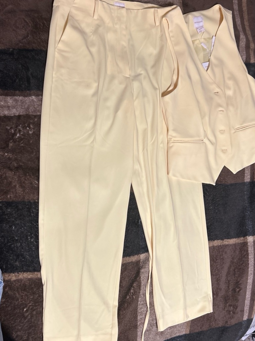 White House Black Market Pale Yellow Tailored Trousers